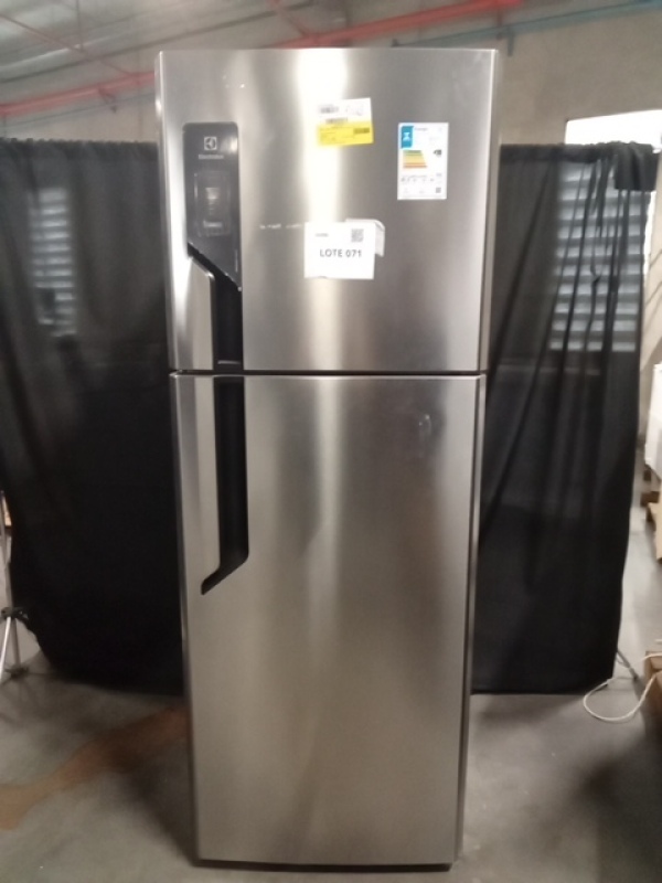 (01) GELADEIRA FREEZER ELECTROLUX REF FF 480L TF71S INOX LOOK 220V