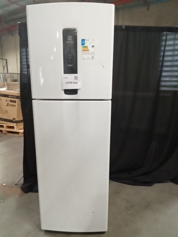 (01) REFRIGERADOR ELECTROLUX INVERTER IF46 410L 220V BRANCO